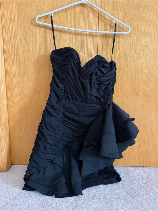 Dresses & Skirts - Black Ruffled Strapless Cocktail Dress
